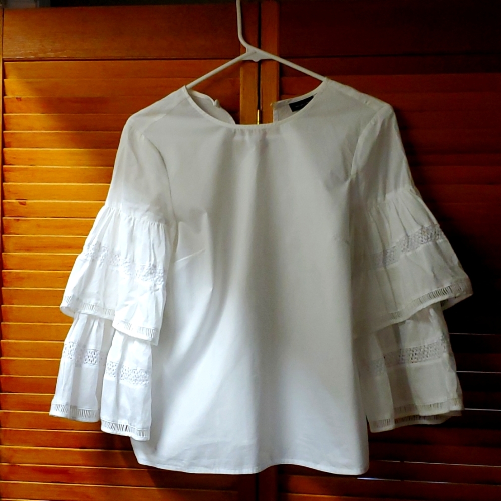 White "WHO WHAT WEAR" top, waterfall sleeved, XS